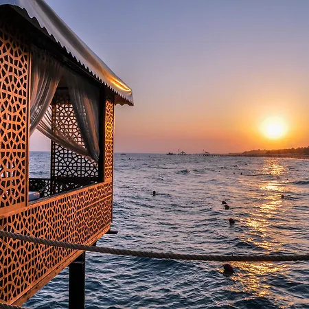 Vonresort Golden Coast & Aqua Resort 5*