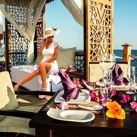 Resort Vonresort Golden Coast & Aqua 5*