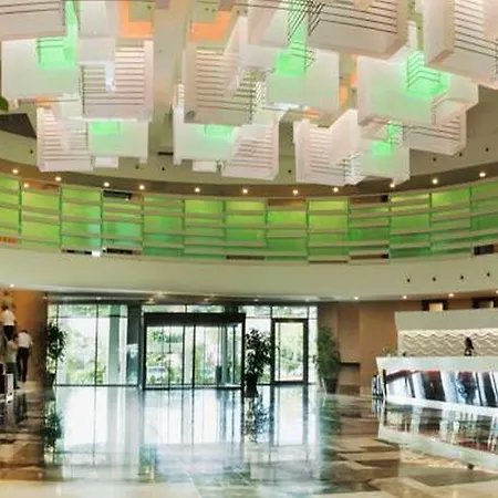 Vonresort Golden Coast & Aqua 5* シダ