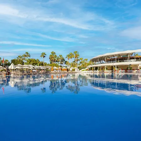 Vonresort Golden Coast & Aqua Semesteranläggning (resort) Side