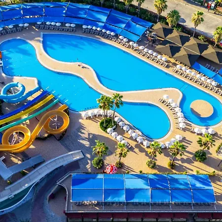 Semesteranläggning (resort) Vonresort Golden Coast & Aqua 5*
