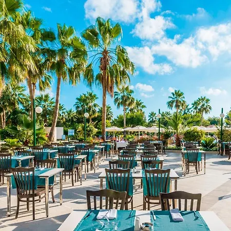 Vonresort Golden Coast & Aqua Feriested Side