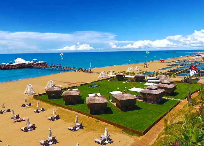 Vonresort Golden Coast & Aqua 5* Side