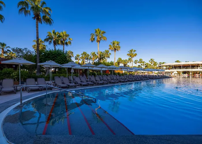 Vonresort Golden Coast & Aqua Semesteranläggning (resort) Side