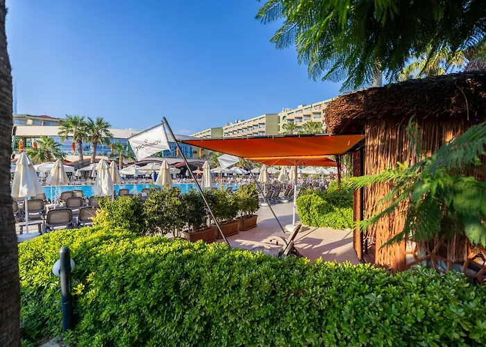 Semesteranläggning (resort) Vonresort Golden Coast & Aqua 5*