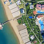 Vonresort Golden Coast & Aqua 5* シダ