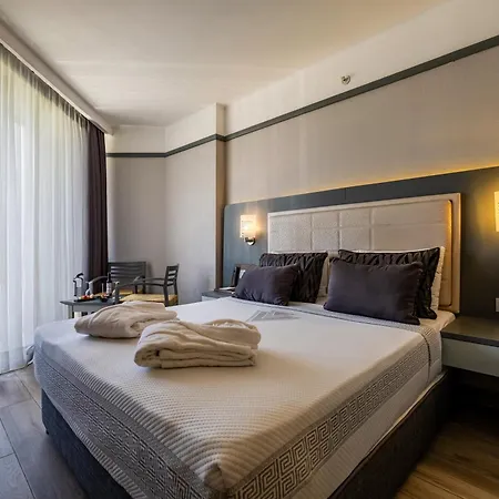 Vonresort Golden Coast & Aqua Сиде